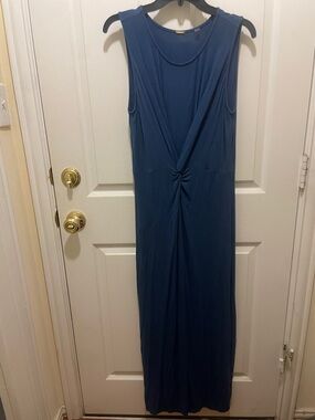 T Tahari Scoop-Neck Super Soft Knit Maxi Dress in Navy Blue
